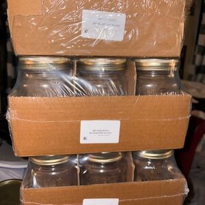 Set of Mason Jars with Lids